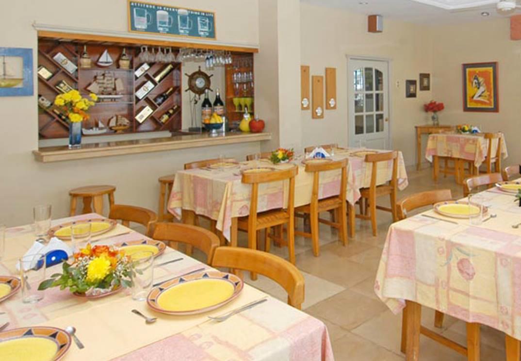 Hostal Solar Del Puerto Machala Exteriör bild